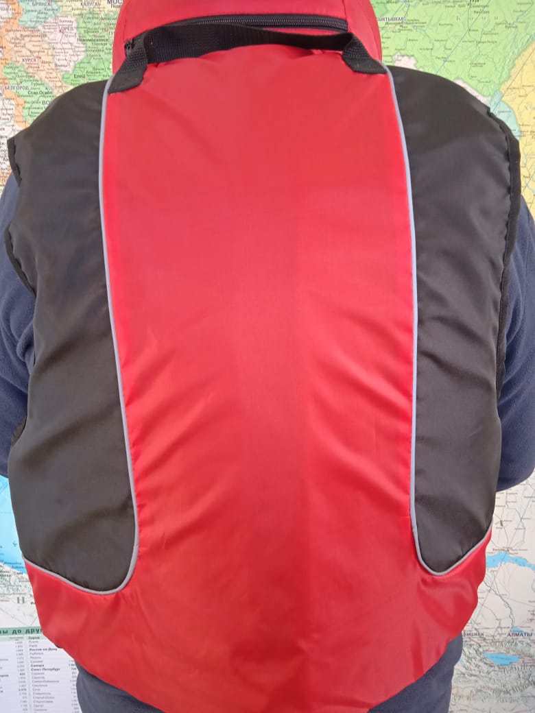 Жилет красный